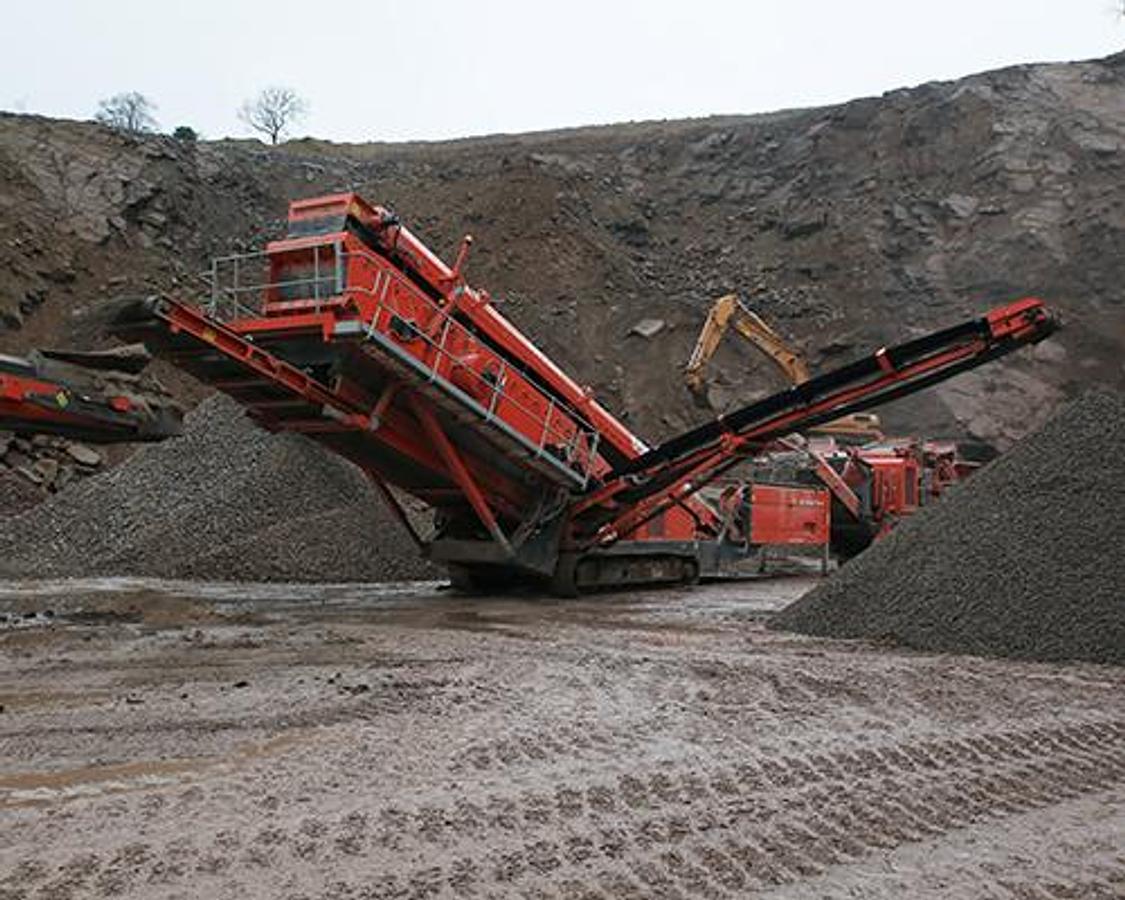 terex-finlay-696-2-deck-inclined-screener-(4).jpg