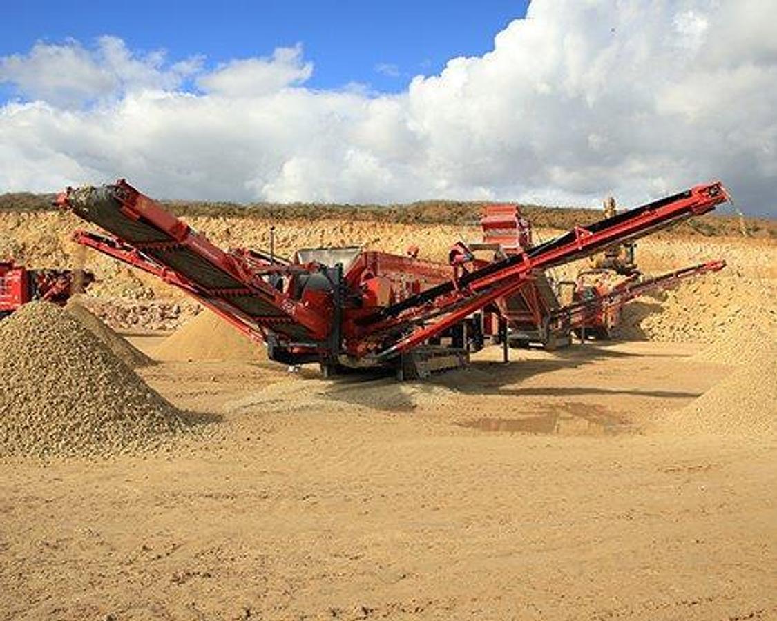 terex-finlay-984-(3).jpg