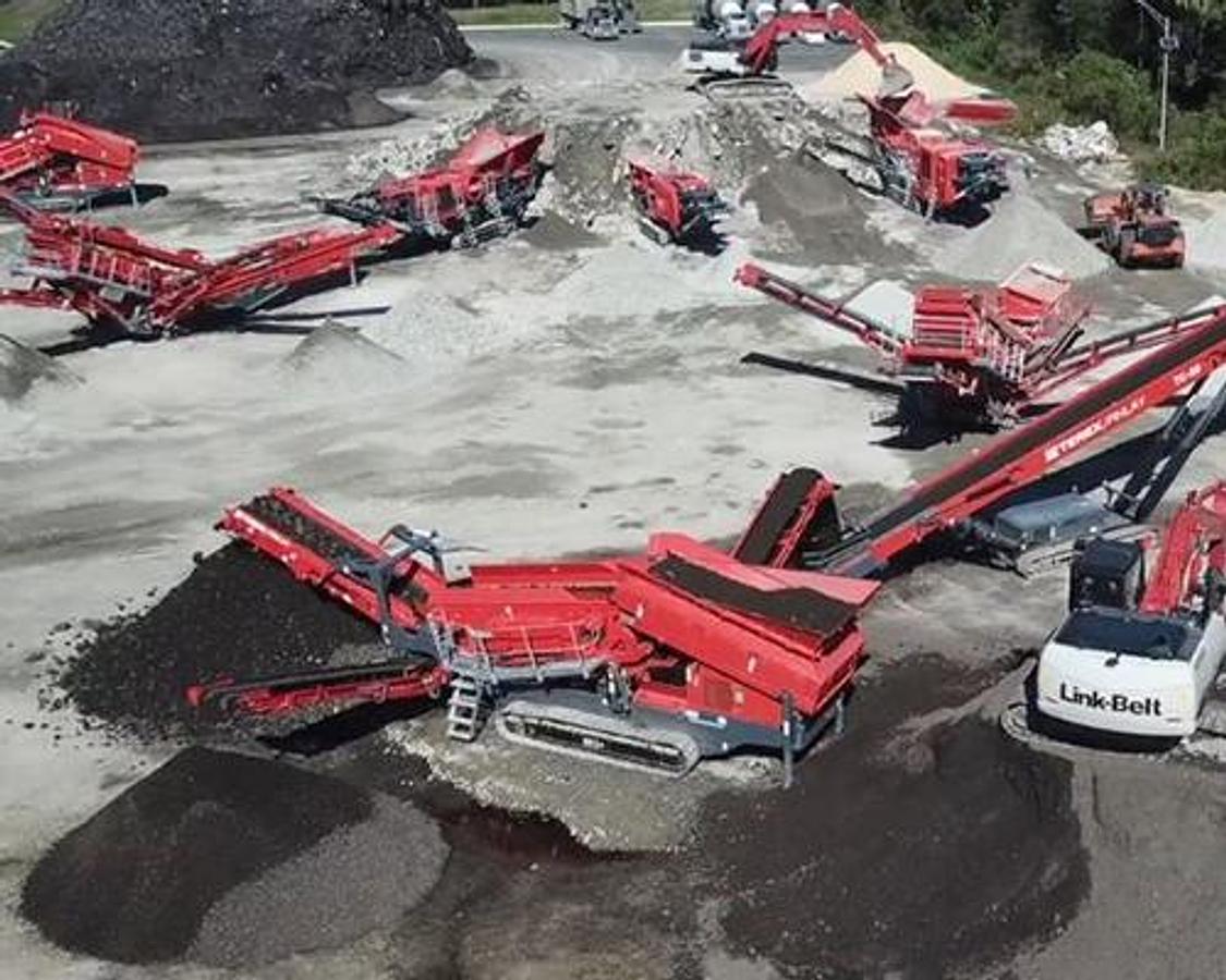terex-finlay-883-triple-shaft-and-tc-80-conveyor.jpg