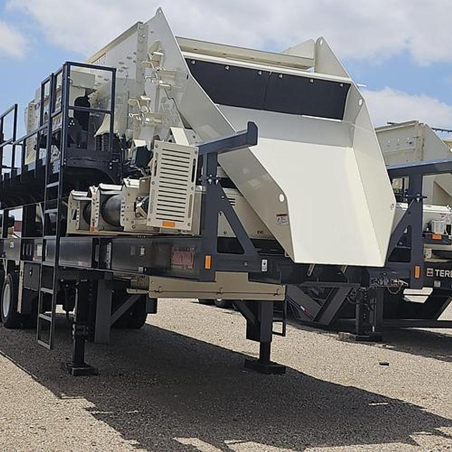 Used Terex Cedarapids 6′x20′ Triple Deck Horizontal Portable Screen