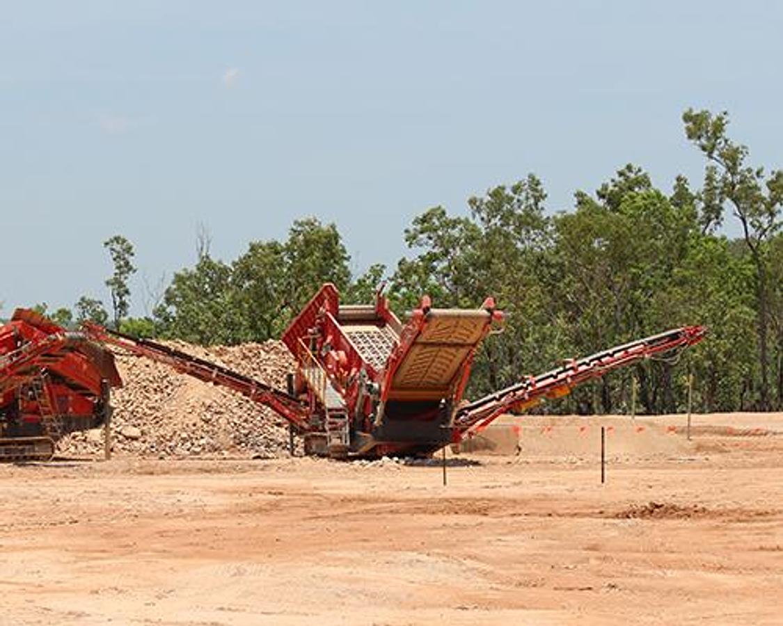 terex-finlay-893-heavy-duty-scalper-(2)cdf45a1c717d42f988c8cdf5f2b99a9f.jpg