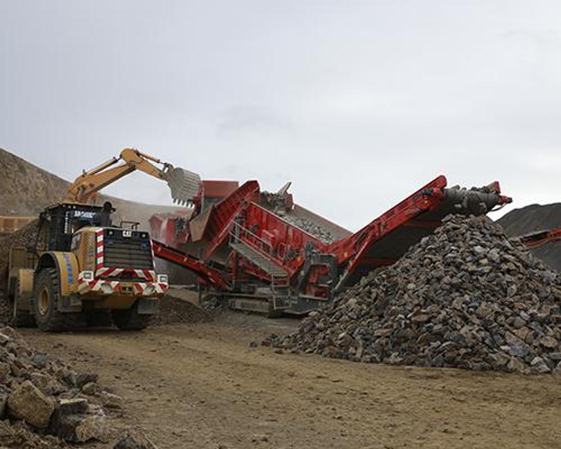 terex-finlay-893-heavy-duty-scalper-(1).jpg