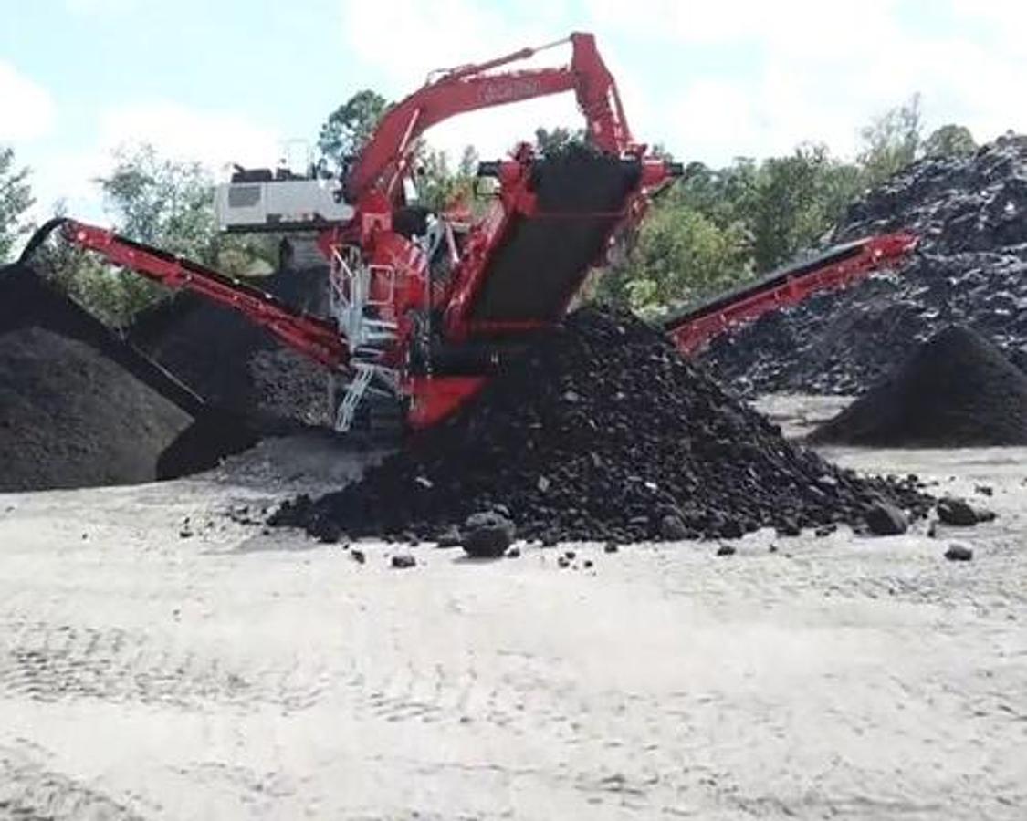 terex-finlay-883-(triple-shaft)-heavy-duty-screener-recycling-asphalt.jpg