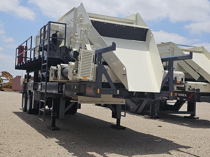 New Terex Cedarapids 6′ x 20′ Triple Deck Horizontal Portable Screening Plant
