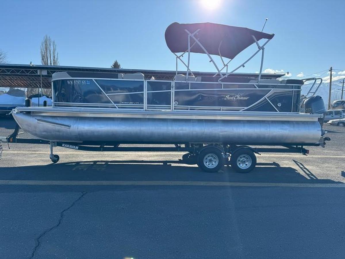 Used 2021 SunChaser GENEVA 24 TRI