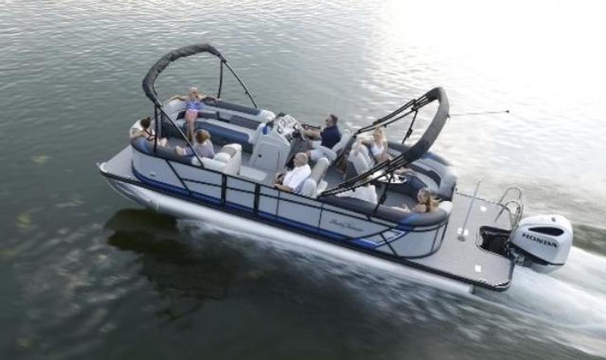 Used SunChaser Geneva Sport FSWB Commercial Serie