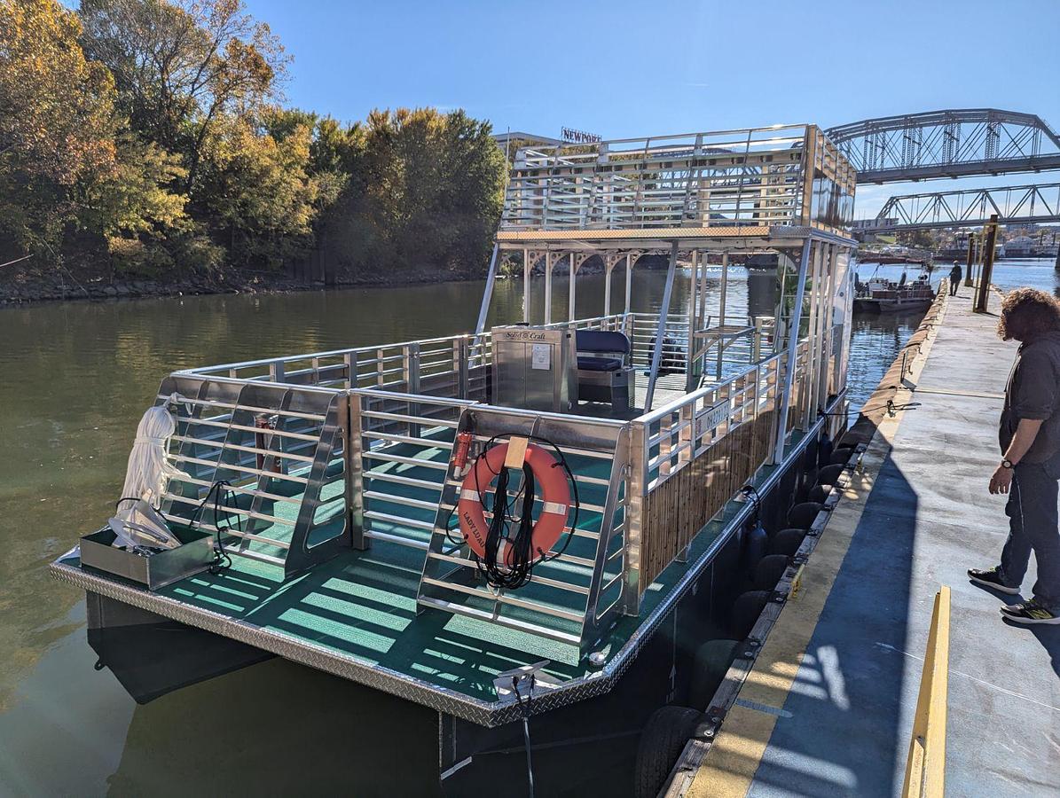 Used SolidCraft Commercial Passenger