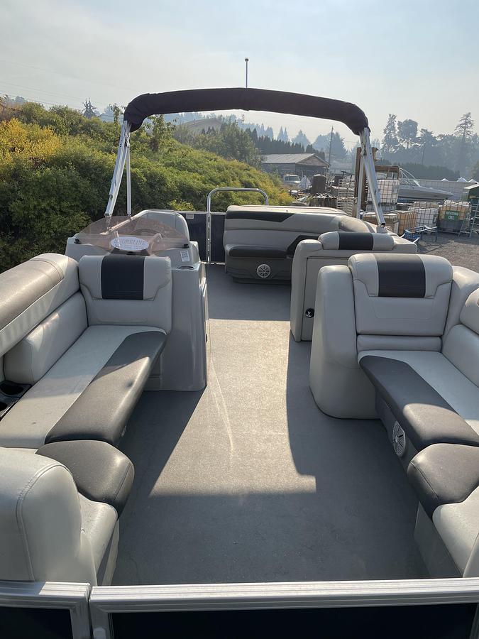 Used 2022 SunChaser Geneva 24 Cruise