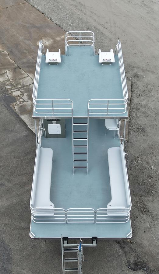 SolidCraft 1025 Resort SkyDeck
