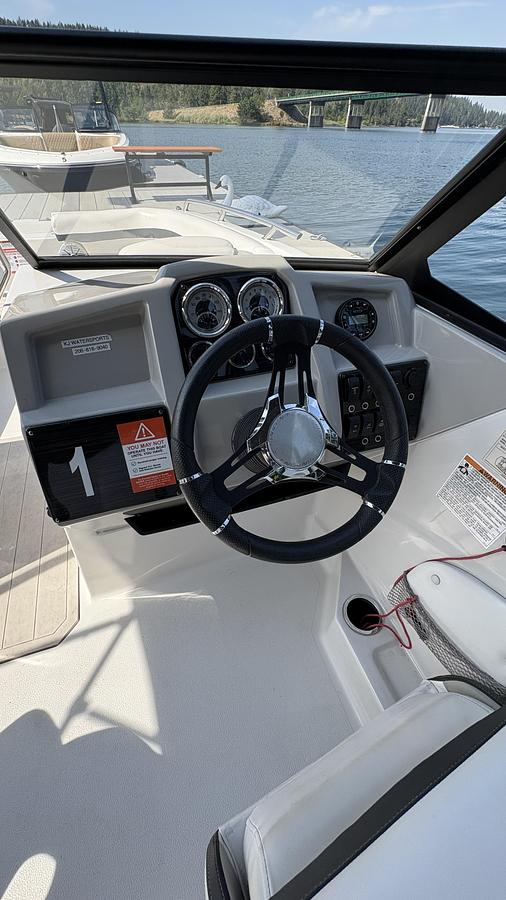 Used Starcraft SVX 210
