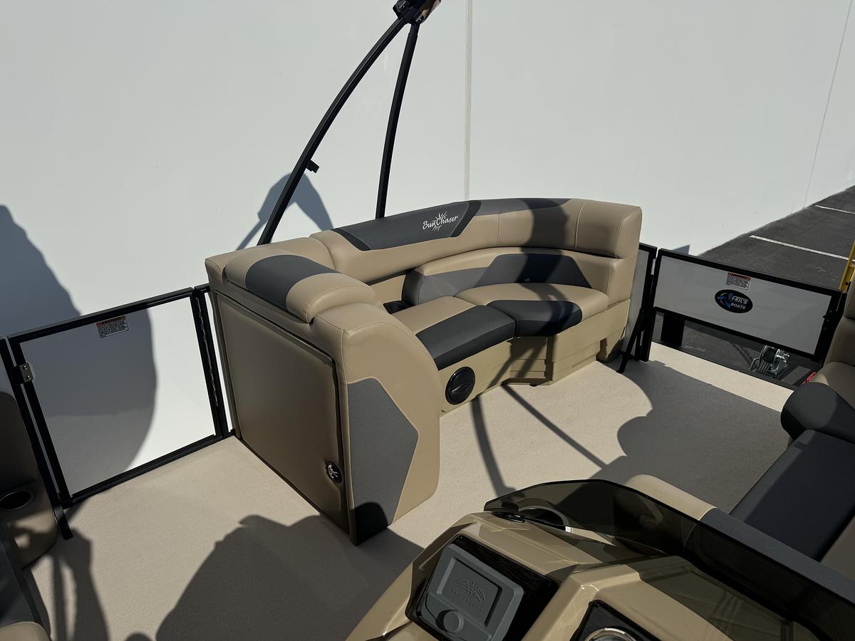 2026 SunChaser Commercial Series Geneva Sport 23