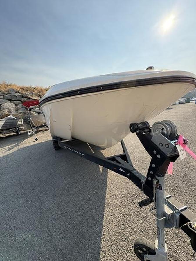 Used 2021 Bayliner Element E21