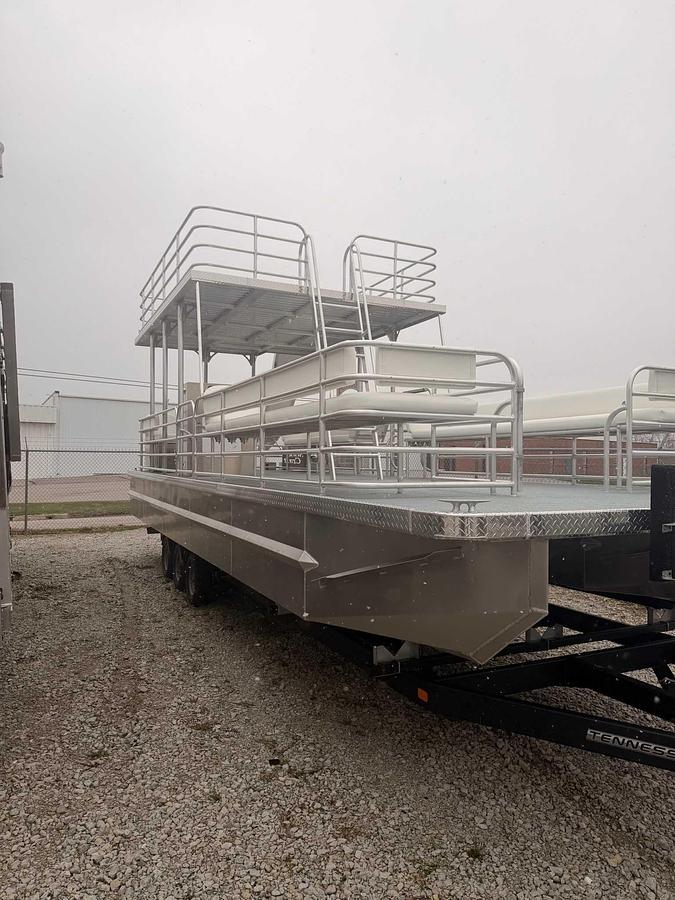 SolidCraft 1030 SkyDeck