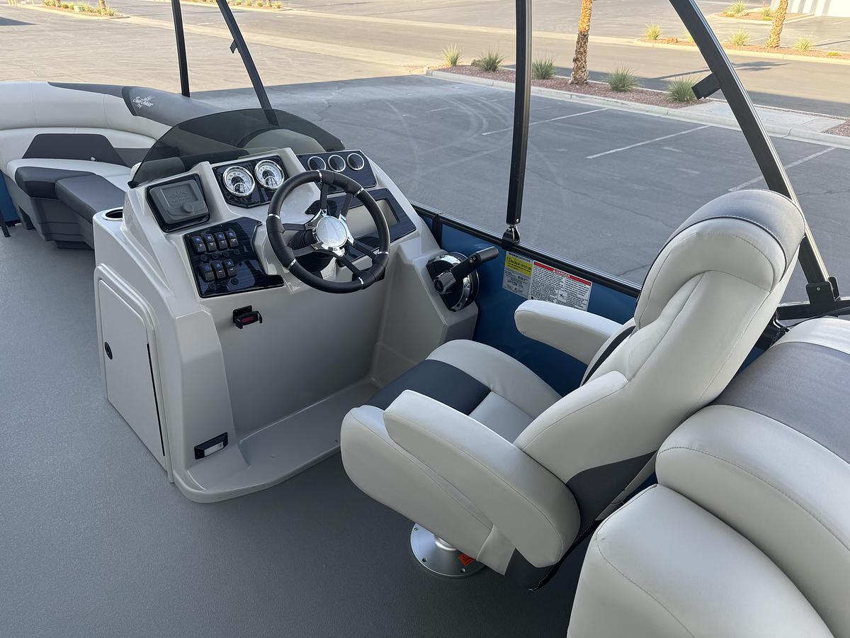 2026 SunChaser Commercial Series Geneva Sport 25