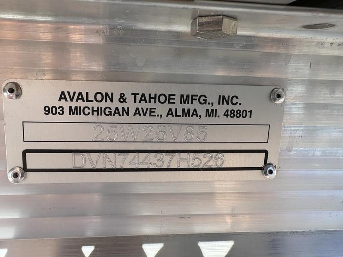 Used 2026 Avalon Venture 85 Quad Lounger 25 FT