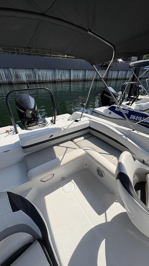 Used Starcraft SVX 210