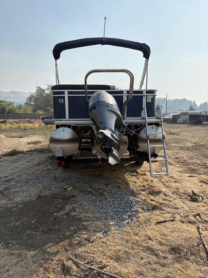 Used 2021 SunChaser Geneva 24 CRS