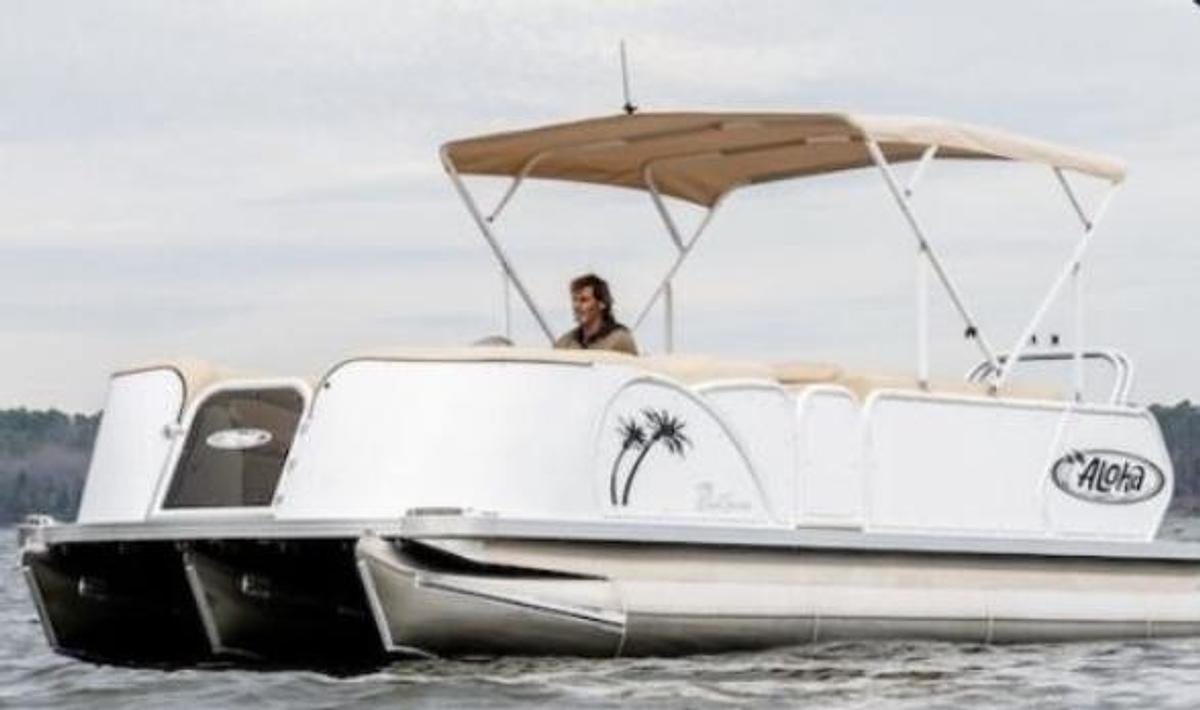 Used Club Series Triple Tunnel Design Available in 23 & 26 Feet