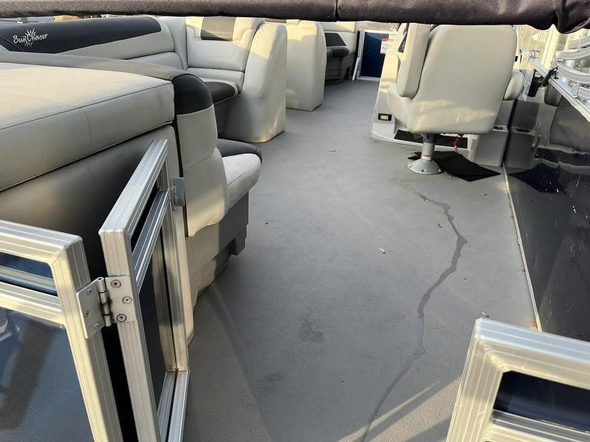 Used 2021 SunChaser Geneva 24 Cruise