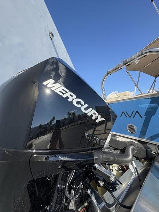 Used 2026 Avalon Venture 85 Quad Lounger 25 FT