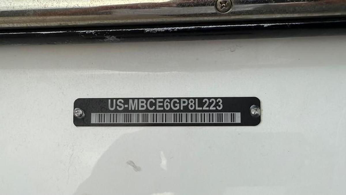 Used 2023 MasterCraft XT22