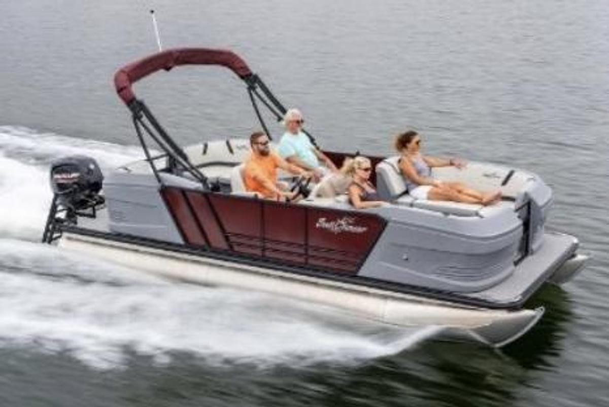 Used Lucerne Series SunChaser