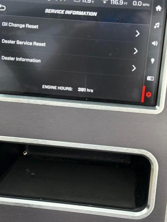 Used 2023 MasterCraft XT22