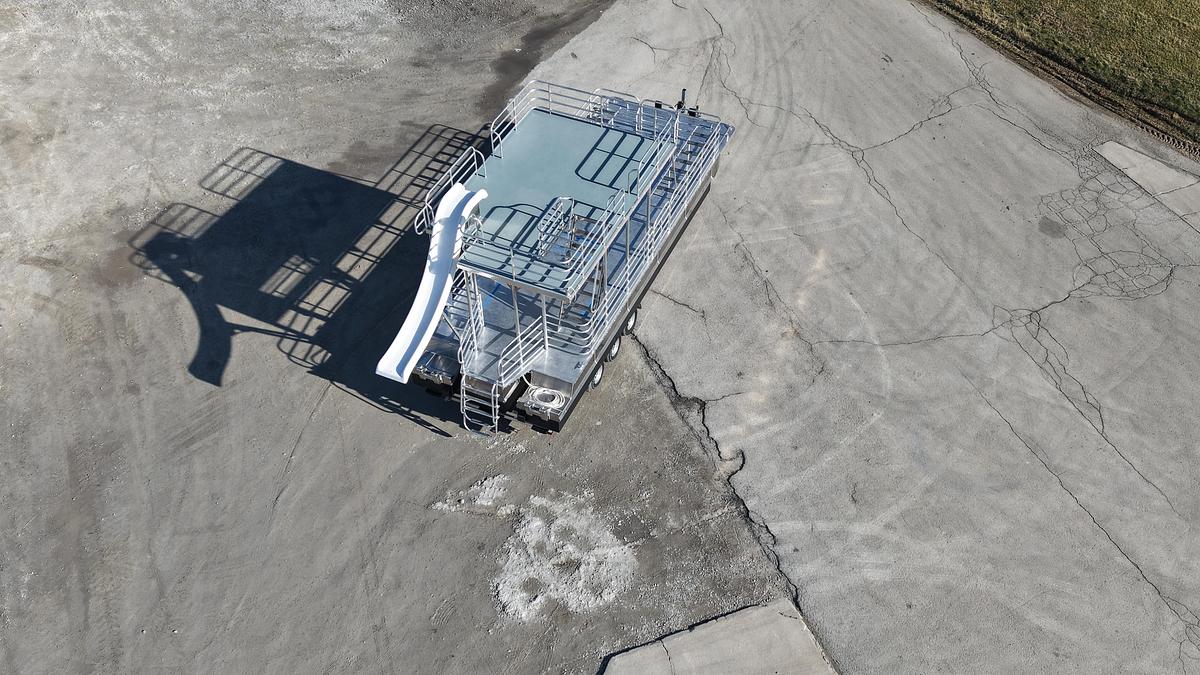 Used Resort Sky Deck 1030