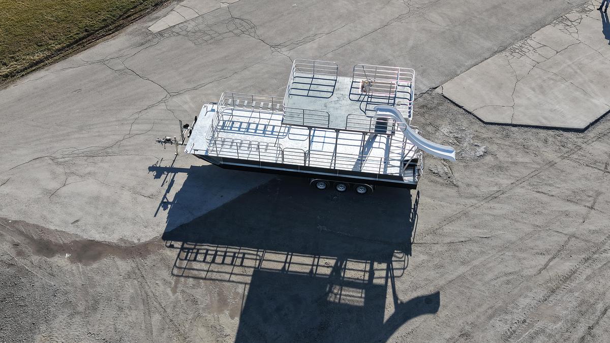 Used Resort Sky Deck 1030