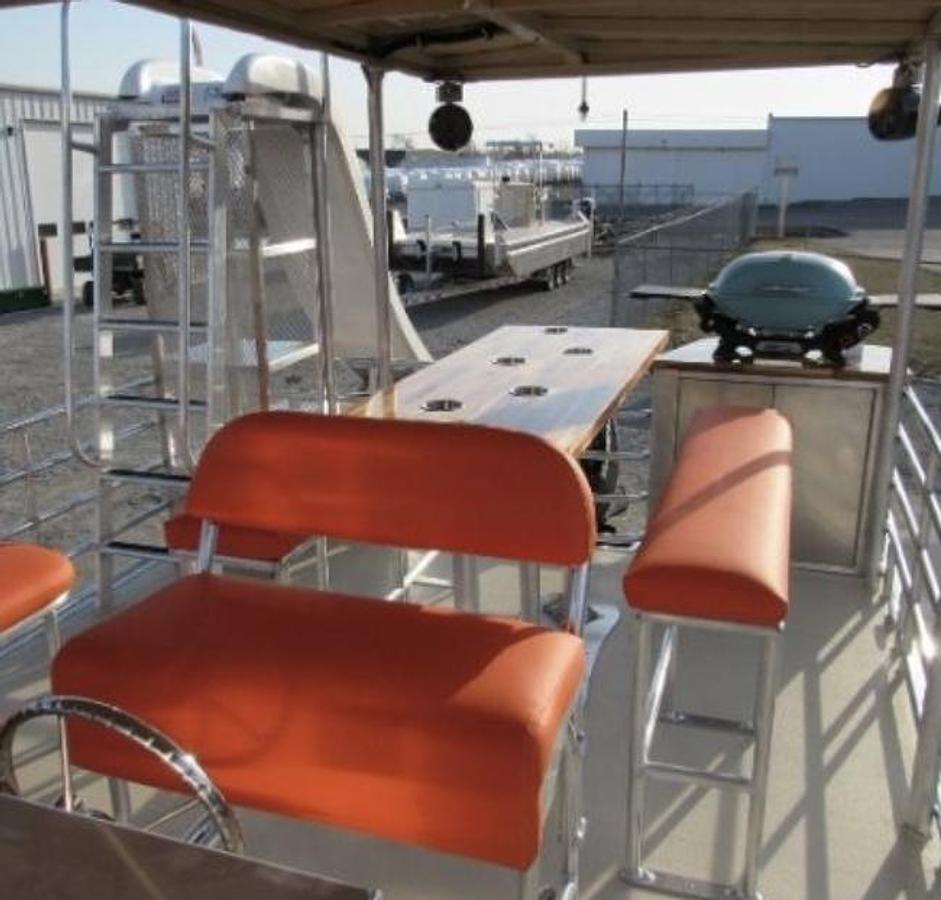 Used SolidCraft Single Deck