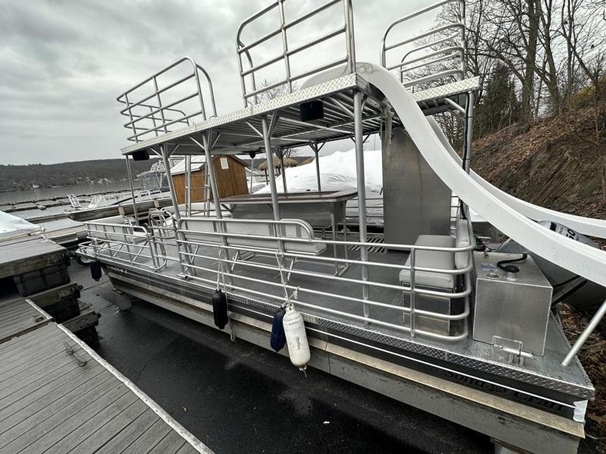 Used 2020 SolidCraft Tritoon 10x30 Double Decker