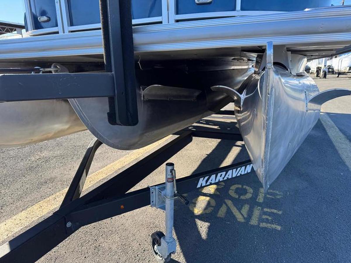 Used 2021 SunChaser GENEVA 24 TRI