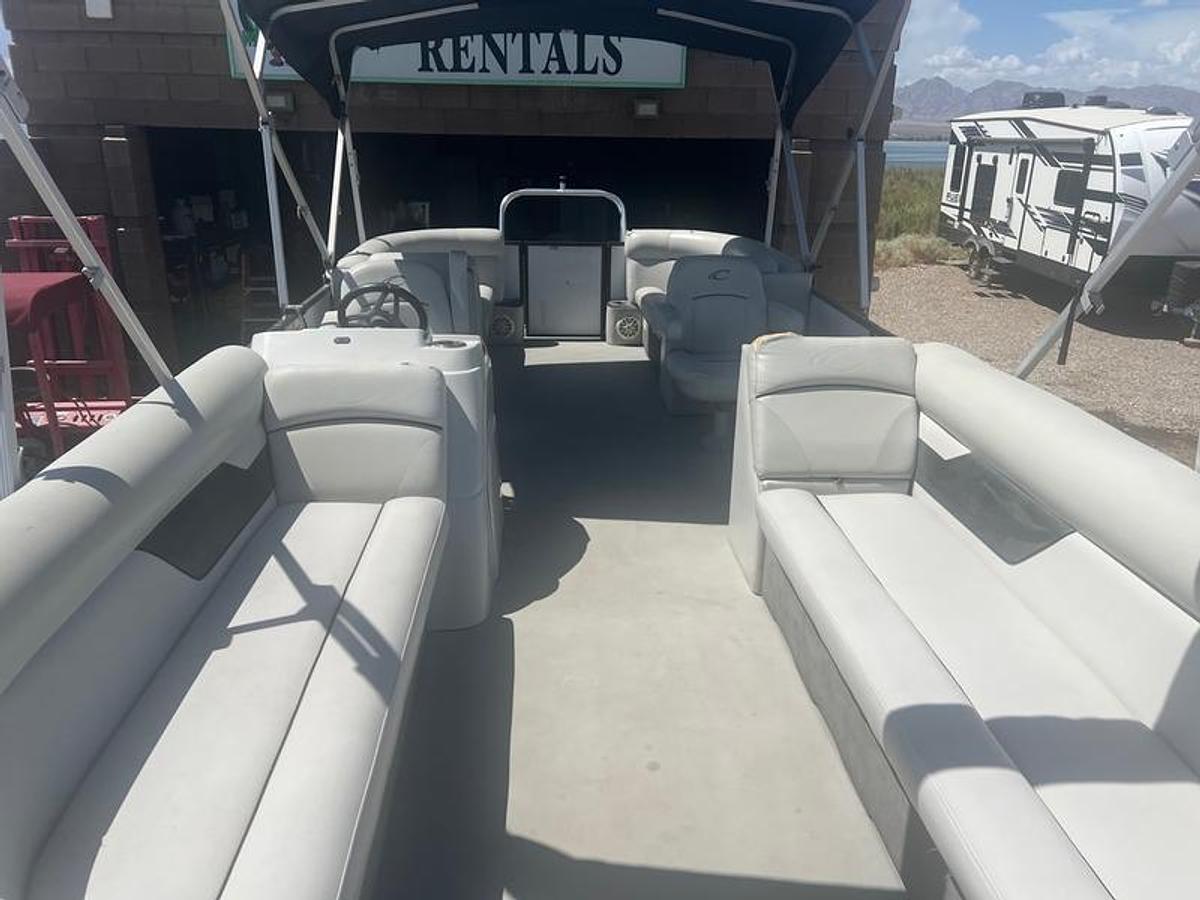 Used 2020 Crest Classic DLX 240 SLC