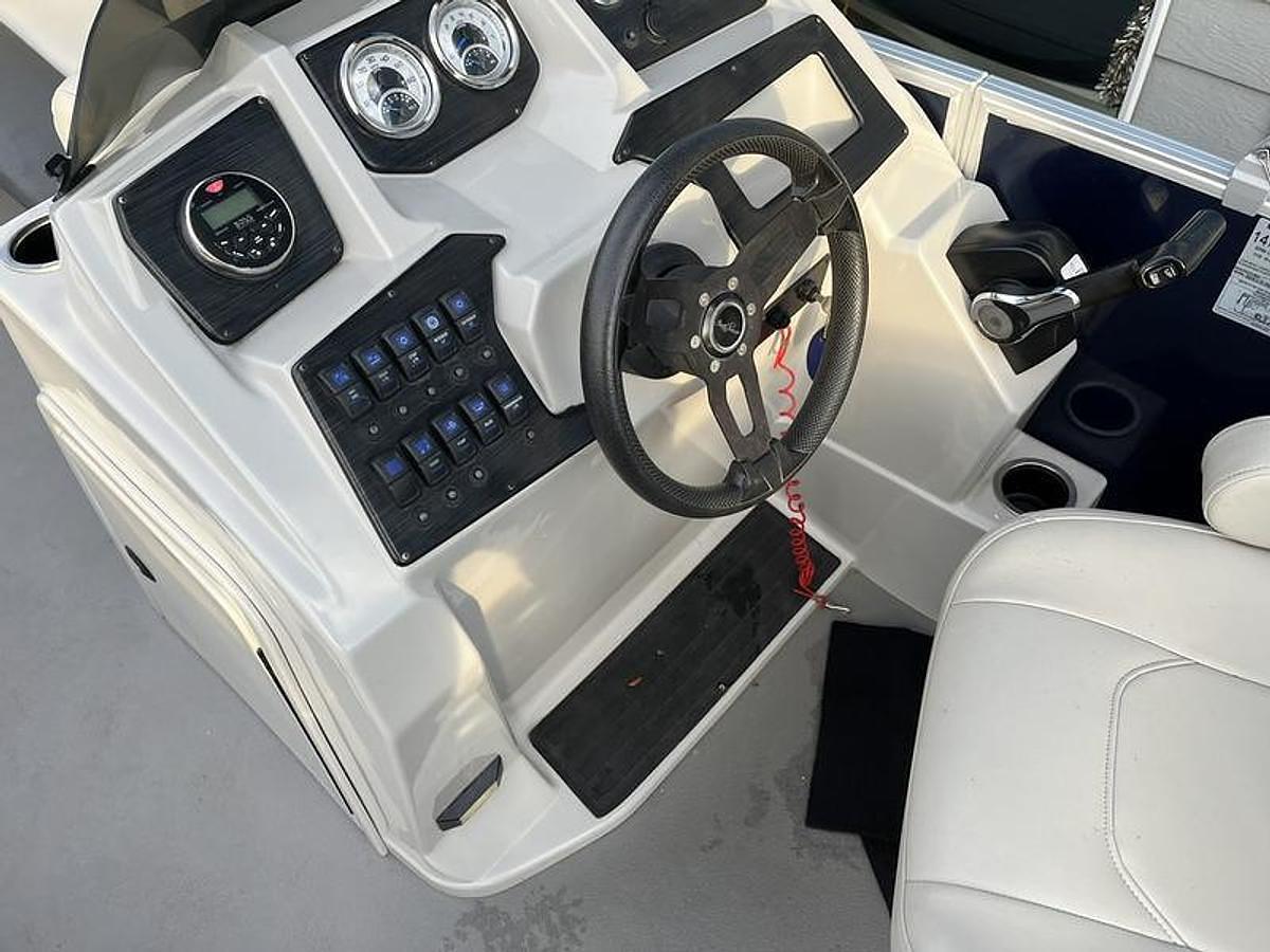 Used 2021 SunChaser Geneva 24 Cruise