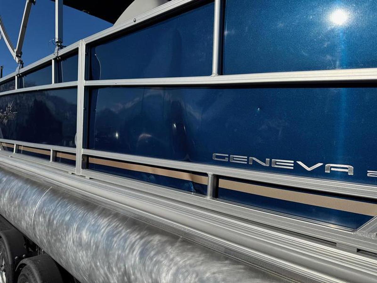 Used 2021 SunChaser GENEVA 24 TRI