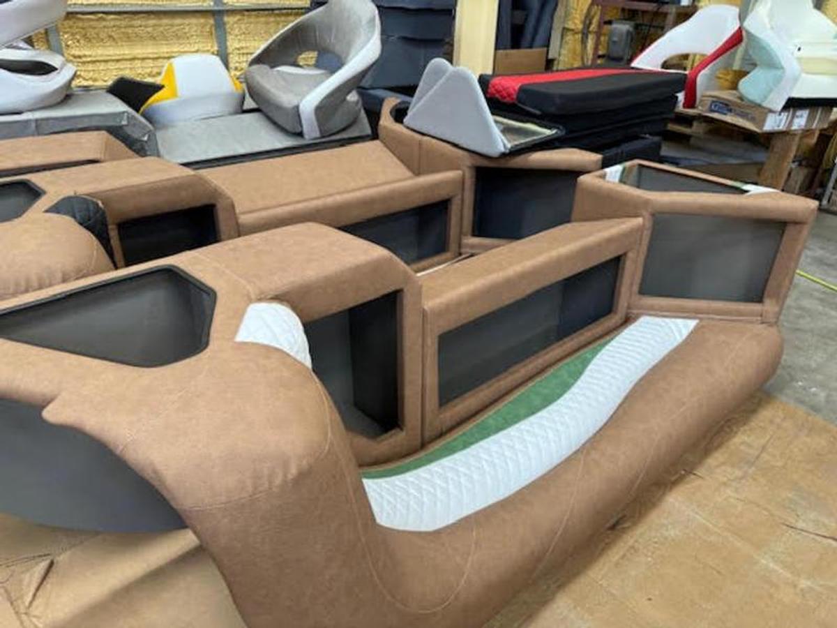 2025 ALOHA 230 CLUB SERIES - Commercial Spec'd