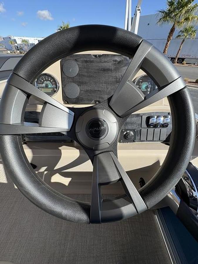 Used 2026 Avalon Venture 85 Quad Lounger 25 FT