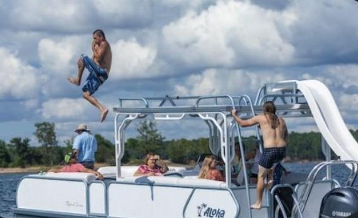 Used Tropical & Tropical Sundeck Sundeck with or without a Slide