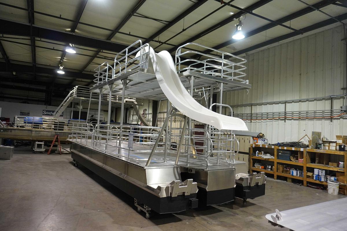 Used Resort Sky Deck 1030