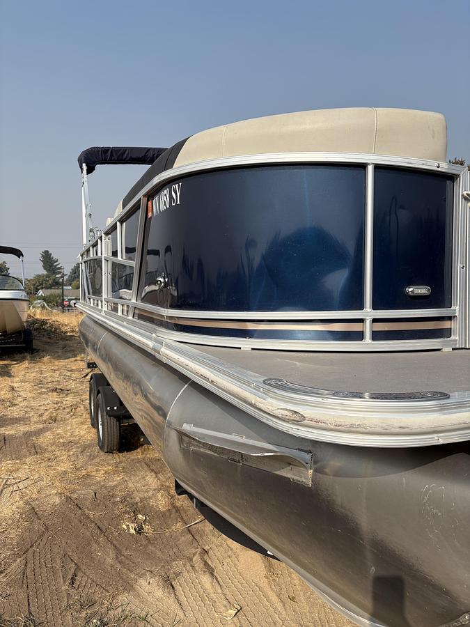 Used 2021 SunChaser Geneva 24 CRS