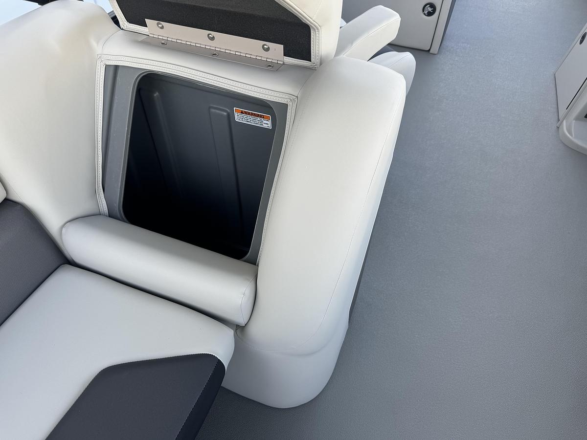 2026 SunChaser Commercial Series Geneva Sport 25