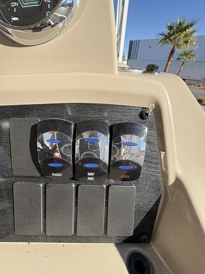 Used 2026 Avalon Venture 85 Quad Lounger 25 FT