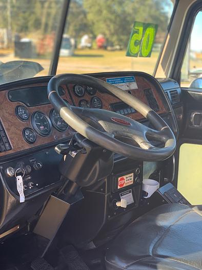 Used 2005 PETERBILT 357