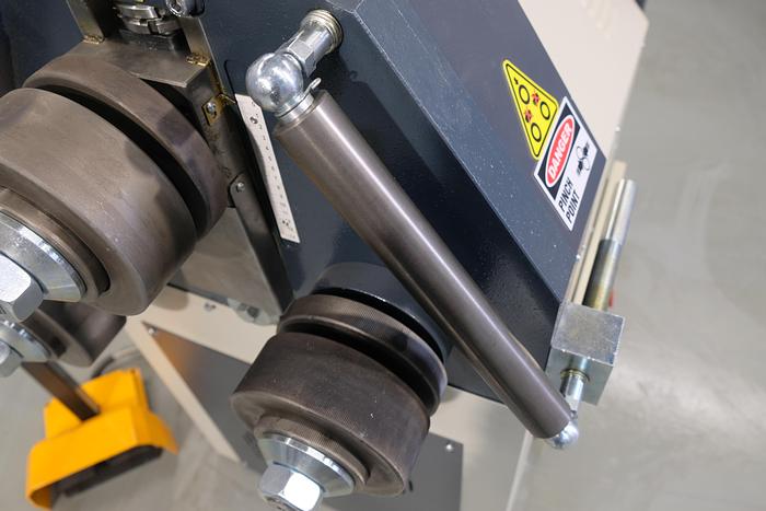 UZMA 45  Hydraulic Section roller 