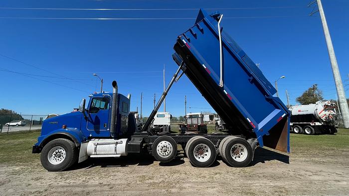 Used 2011 Kenworth T800 Tri-Axle Dump Truck