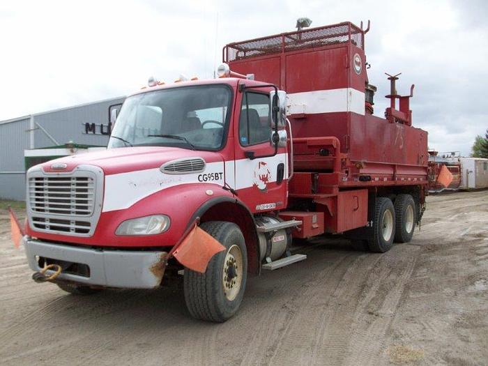 Used FREIGHTLINER M2