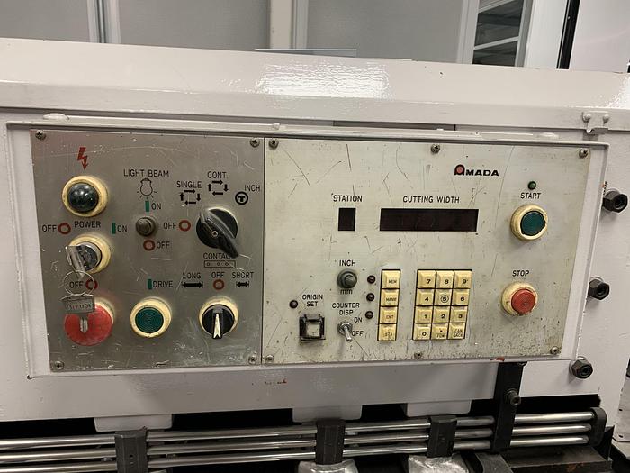 Used Amada M2560 2500mm x 6mm Hydraulic Guillotine