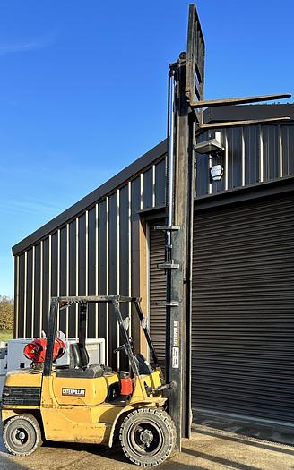 Used 1996 Caterpillar GP35A 3500Kg Gas Forklift Truck