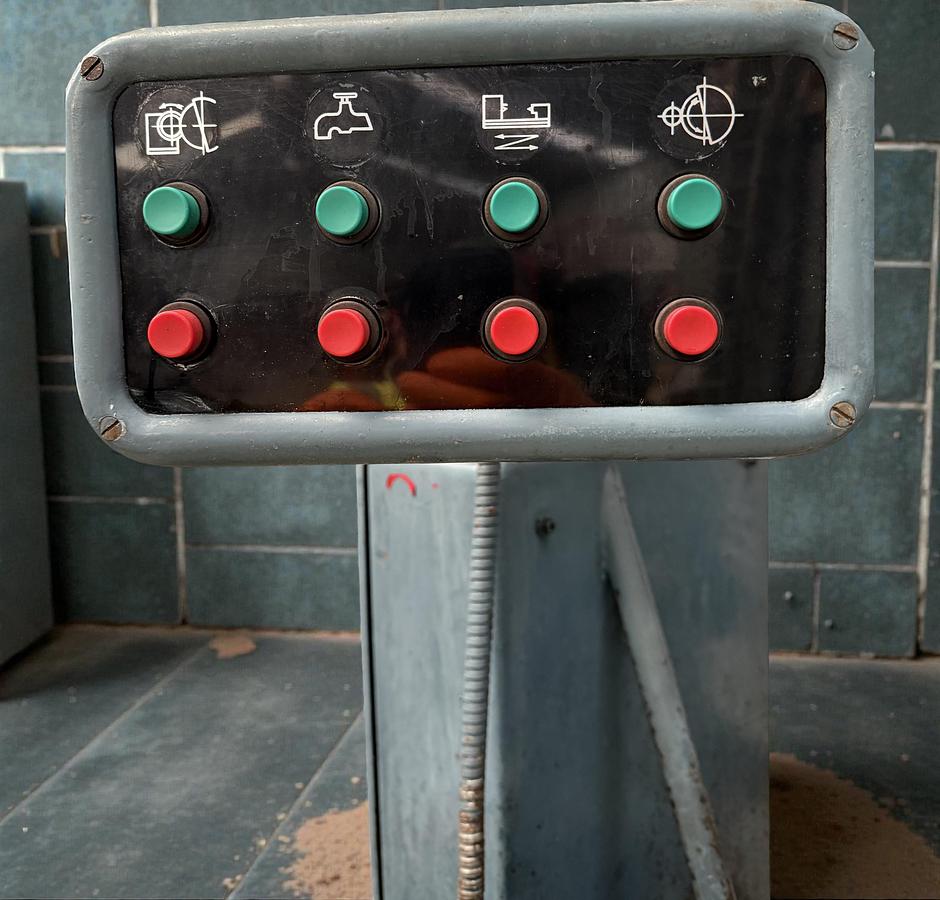 Used Jones & Shipman 1310 Cylindrical Grinder