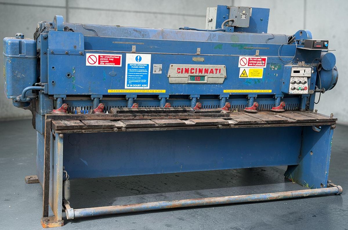 Used Cincinnati 2500mm x 6mm Power Guillotine